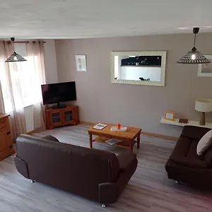 Hébergement de vacances Les Du Triskell, Du Feu, Sainte-Trephine