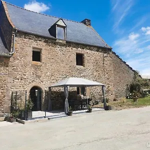 Hébergement de vacances Manoir Pierre Dans Centre équestre Vers Saint Malo, Plerguer